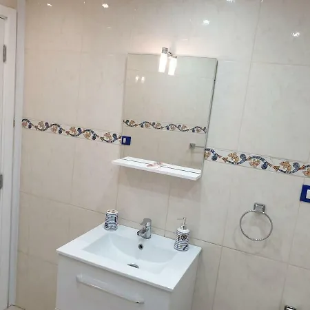アパート Casa Azul Only 200 Meters To The Beach, Free Wifi, Balcony アロナ
