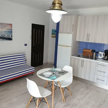Casa Azul Only 200 Meters To The Beach, Free Wifi, Balcony アパート